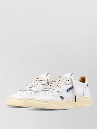 Autry medaglia low top sneakers calfskin leather