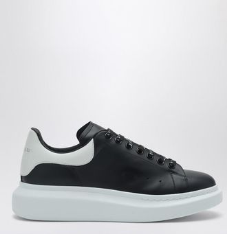 Alexander McQueen: Black Sneakers now up to −46% | Stylight