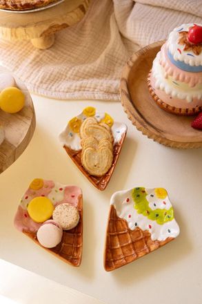 Kalalou Set Of Three Ceramic Ice Cream Cone Plates