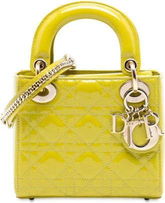 Dior Borsa a tracolla Lady Dior mini con finitura verniciata e motivo Cannage 2021 - Giallo