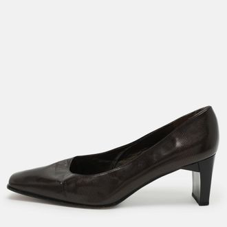 Stuart Weitzman Brown Textured Print Leather Pumps