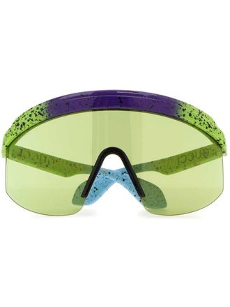 Gucci Occhiali da sole a maschera con stampa - Verde