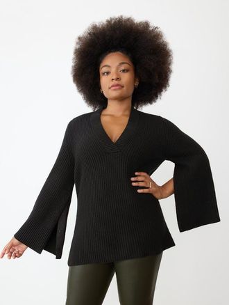 GSTQ Snap Sleeve V-Neck Sweater
