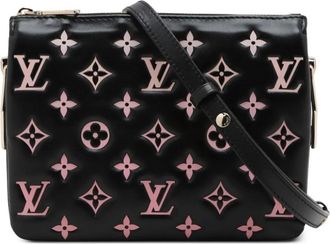 Louis Vuitton Borsa a tracolla Coussin BB in pelle di agnello goffrata bicolore con monogramma 2021-2025 - Nero
