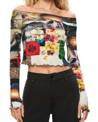 Alice & Olivia Dorinda Off The Shoulder Top With Thumbholes In Red Multi