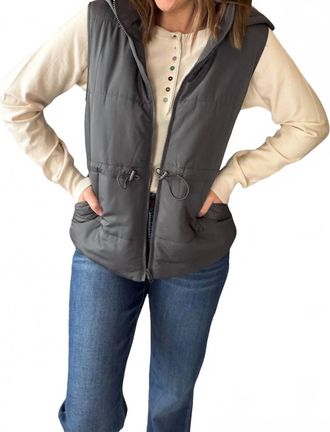 Staccato Full Zip Vest In Charcoal