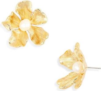 Kenneth Jay Lane Pearl Flower Stud Earrings in Gold at Nordstrom