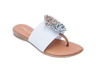 Andr&eacute; Assous Novalee Featherweight Sandal Womens Shoes White/Metal : 11 M, Leather