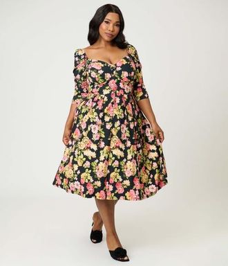 Unique Vintage Plus Size Woven Sweetheart Neckline Lamar Swing Dress in Black Floral Print at Nordstrom, Size 5X