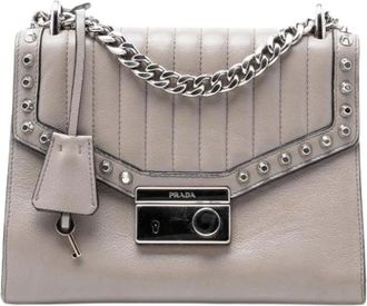 Prada Borsa a tracolla con patta e borchie Pre-owned - - Pre-owned - Donna - Grigio - ONE SIZE
