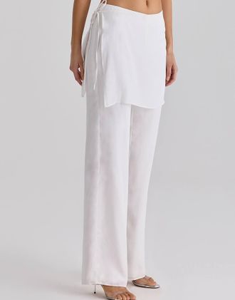 House of CB Leona - Pantaloni in rasatello bianchi con gonna oversize-Bianco