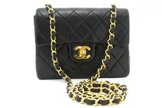Chanel Vintage Square Classic Flap Quilted Lambskin Black Leather Handbag (Pre-Owned)
