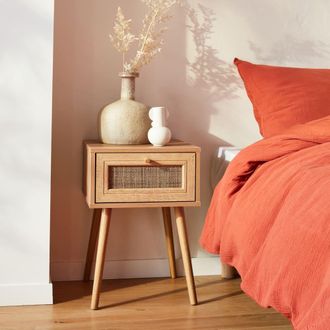 Sweeek Mesita de noche escandinava efecto madera y ca&ntilde;a con 1 caj&oacute;n, natural