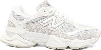 New Balance 9060 Sneakers - Heren - Sneakers - Wit - 37 1/2 EU - Su&egrave;de - Schoenen