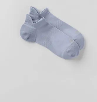 Alo | Performance Tab Socks in Winter Frost, Size: Large