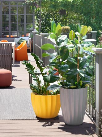 Slide Star Grigio Argilla - &Oslash; 53 H 40 Cm Vaso Decorativo In Polietilene Originale Slide Colorato Giardino Di Design Esterno Interno Bar Ristorante Hotel