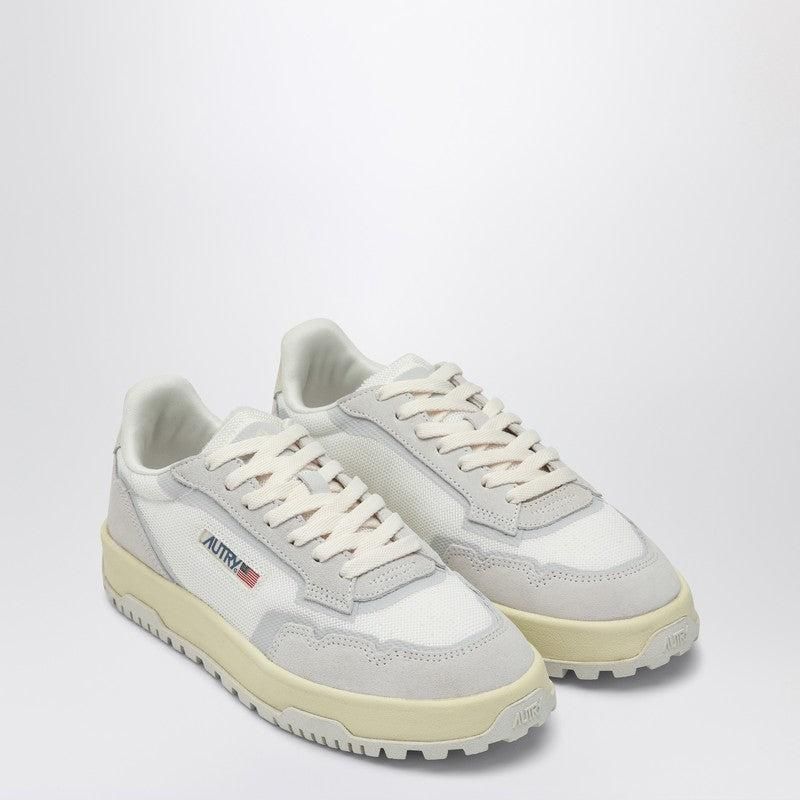 スニーカー AUTRY WHITE/GREY LEATHER AND MESH LOW CLC TRAINER Autry White/Grey Leather And Mesh Low Clc Trainer from