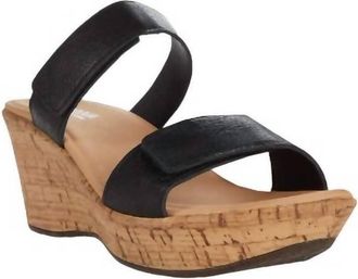 Naot Womens Caveran Soft Leather Sandals In Black