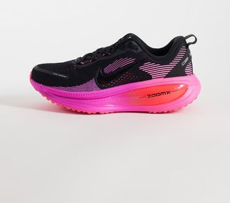Nike Vomero 18 Sneakers nere e rosa-Nero