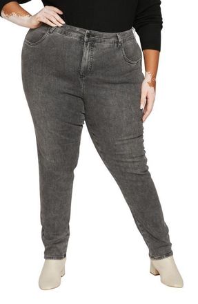 Universal Standard Seine Ankle Skinny Jeans in Distressed Black at Nordstrom, Size 38W X 32