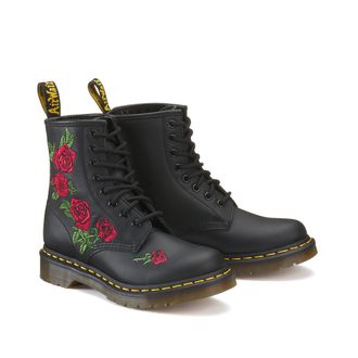 Dr. Martens 1460 geborduurde laarzen in Softy T leer Vonda