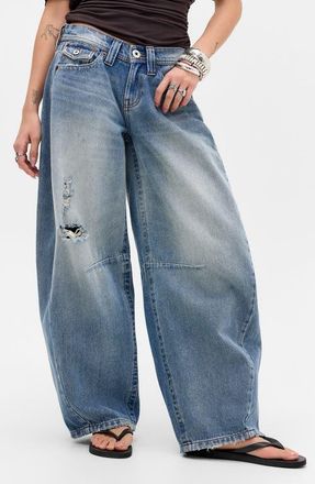 BDG Kayla Low Rise Cocoon Jeans in Light Vintage at Nordstrom, Size 27 X 32