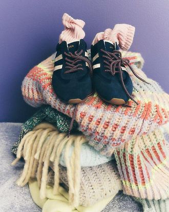 J/Slides Peggy Sneakers