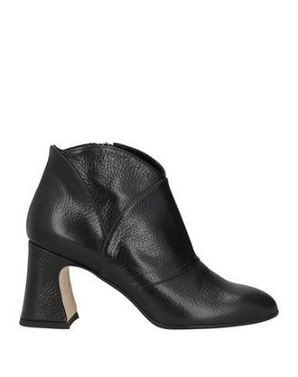 Elata Ankle boots