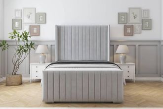 Sloomy Marlborough Plush Frame-Mattress-50 Upholstered Wingback Headboard in Silver | Size: King
