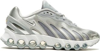 Nike Air Max DN8 Sneakers - Dames - Hardloopschoenen - Grijs - 38 1/2 EU - Wol - Fitness