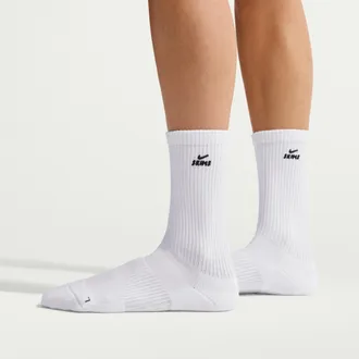 Nike Womens SKIMS Dri-FIT Pilates Grip Crew Socks (1 Pair) in White | S1016195-160