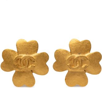 Chanel Voorafbezit Cc Goud Vergulde Klaverton Clip On Oorbellen