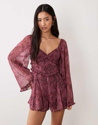 Miss Selfridge Tuta corta a maniche lunghe in chiffon con stampa cachemire-Multicolore