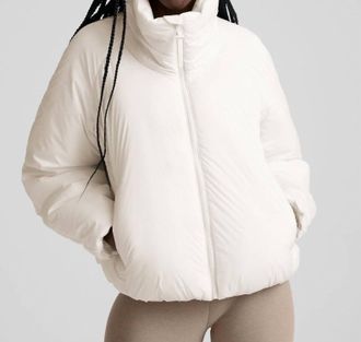 Beyond Yoga Warm Up Puffer Jacket In Glacier