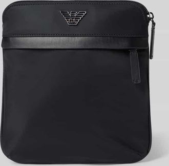 Emporio Armani Umh&auml;ngetasche mit Logo-Applikation in Black, Gr&ouml;&szlig;e 1