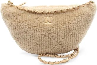 Chanel 2021s coco mark half moon chain shoulder bag - Neutrals