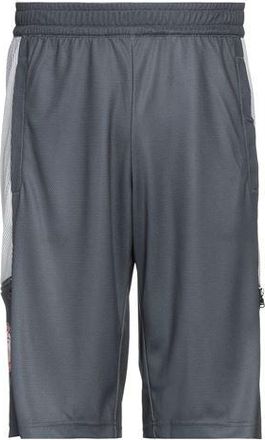 Emporio Armani BOTTOMWEAR - Shorts & Bermuda Shorts sur YOOX.COM