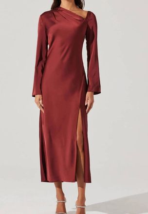 Astr Catriona Satin Dress In Mulberry