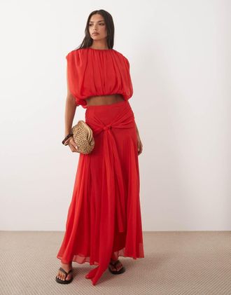 Asos Gonna lunga in chiffon drappeggiato rossa in coordinato-Rosso