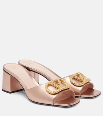 Valentino Garavani Mules 60 de piel metalizada con VLogo