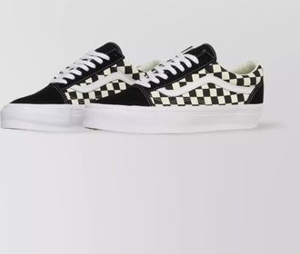 Vans low top sneakers contrast stitching