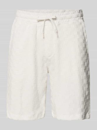 Lindbergh Lindbergh Regular Fit Shorts mit Label-Patch in Offwhite, Gr&ouml;&szlig;e XXXL