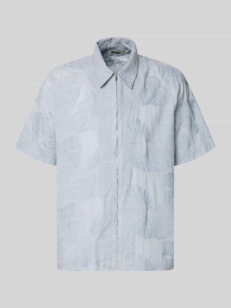 Drykorn Drykorn Regular Fit Freizeithemd mit Rei&szlig;verschluss und Kentkragen in Hellblau, Gr&ouml;&szlig;e XXL