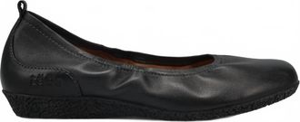 Taos Womens Chit Chat Flat Shoes In Black