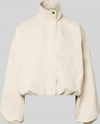 Puma Bomberjacke mit Stehkragen und Logo-Print in Weiss, Gr&ouml;&szlig;e XL