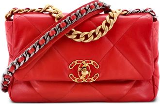 Chanel 19 Flap Bag Quilted Leather Medium crossbody bag - Rood