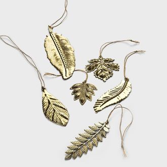 Mela Artisans Eternal Leaves Brass Ornaments Set in Metallic Gold at Nordstrom