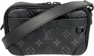 Louis Vuitton Black Shoulder Bag (Pre-Owned)