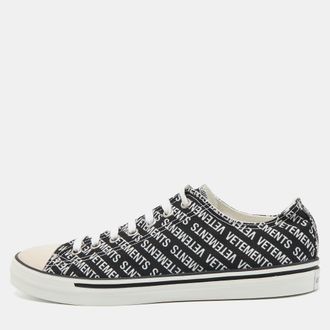 VETEMENTS Black/white Logo Print Canvas Low Top Sneakers