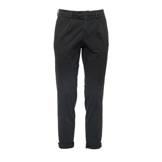 BRIGLIA 1949 Slim-Fit Black Trousers with Front Pleats and Tailored Silhouette